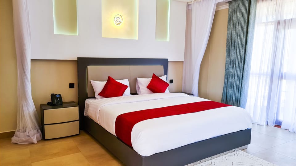 In-room safe, desk, laptop workspace, free WiFi