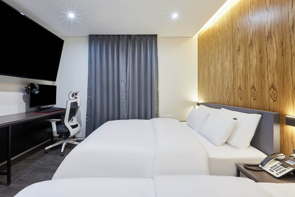 Twin Room | Free WiFi