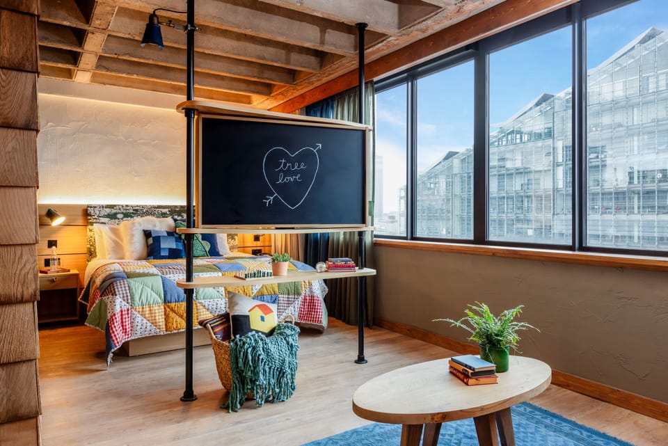 Premium bedding, in-room safe, individually decorated
