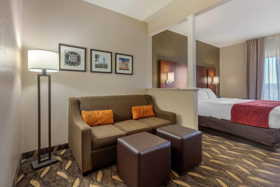 Suite, Non Smoking | Premium bedding, desk, laptop workspace, blackout drapes