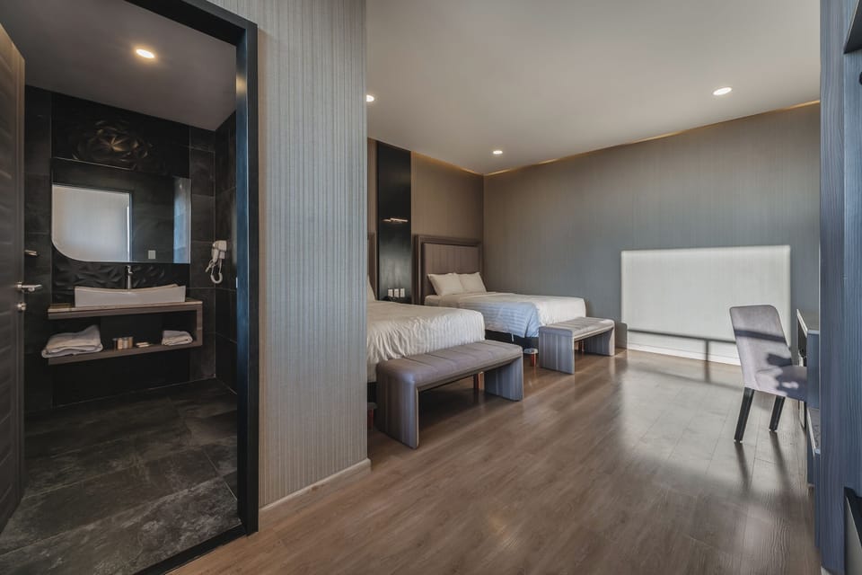 Superior Double Room | Minibar, in-room safe, desk, WiFi (free)