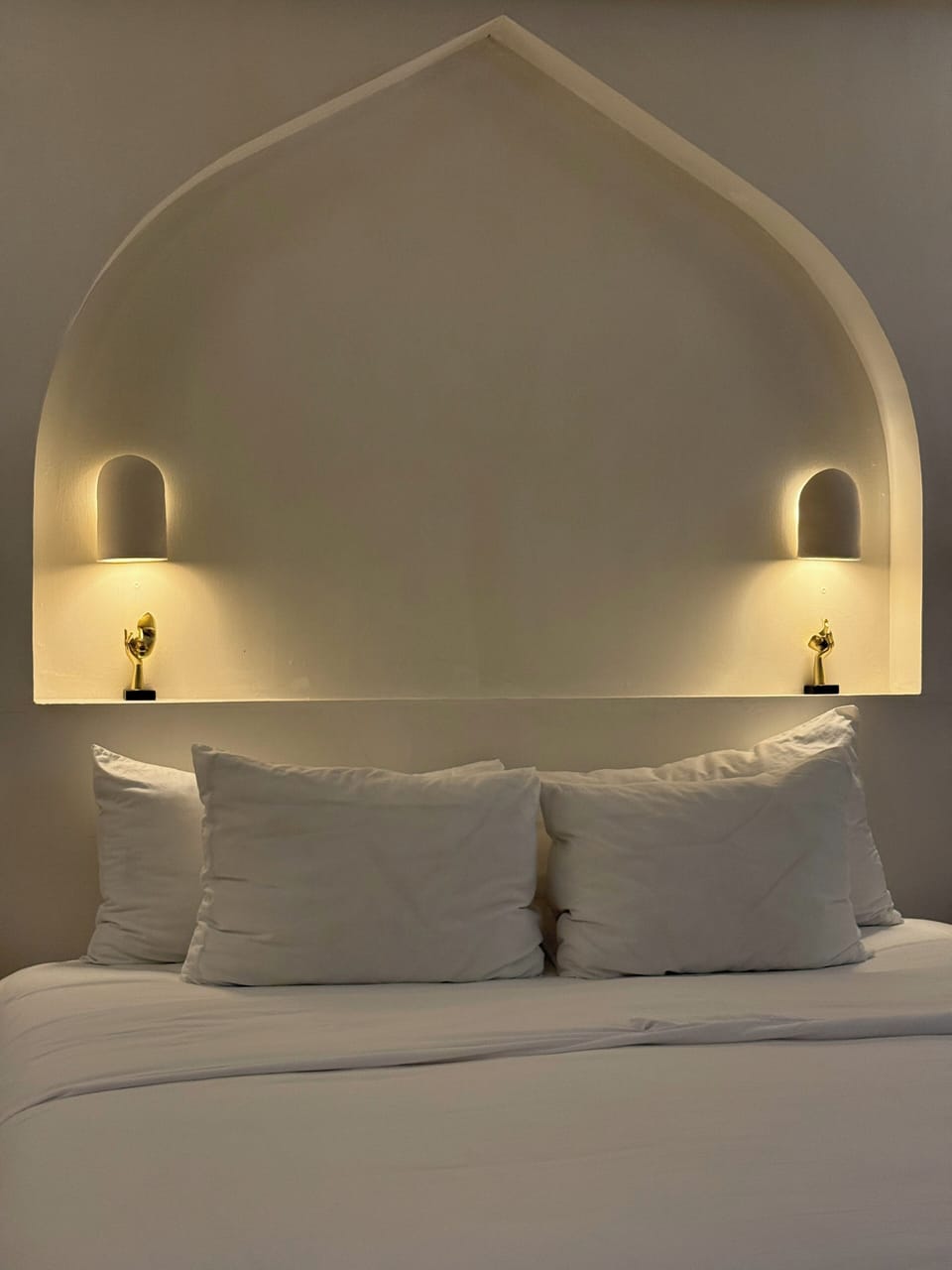 Suite | Premium bedding, in-room safe, laptop workspace, iron/ironing board