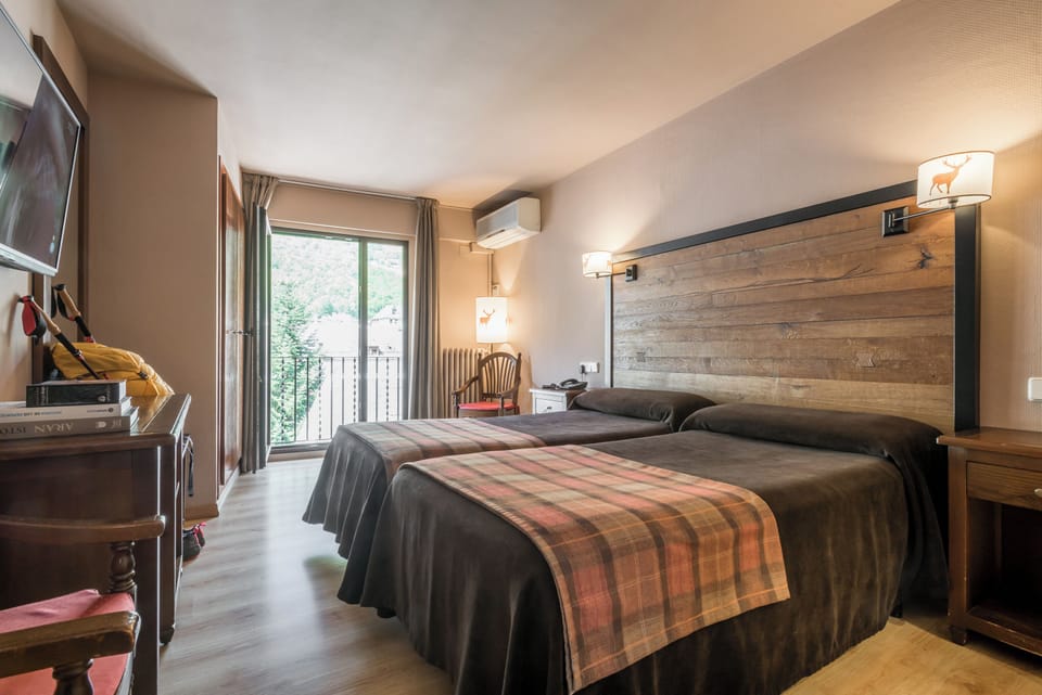 Double Room, Balcony | Free WiFi, bed sheets