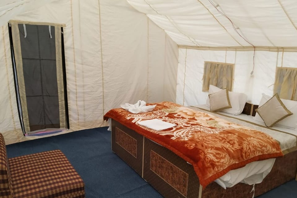 Deluxe Tent | Bed sheets