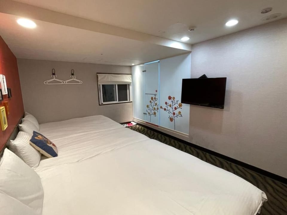 Basic Room | Soundproofing, free WiFi, bed sheets