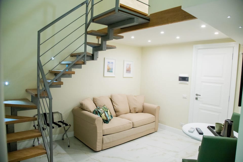 Deluxe Room | Living area