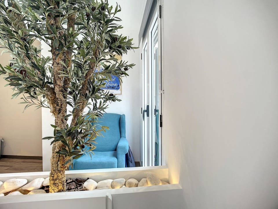 House | 1 bedroom, desk