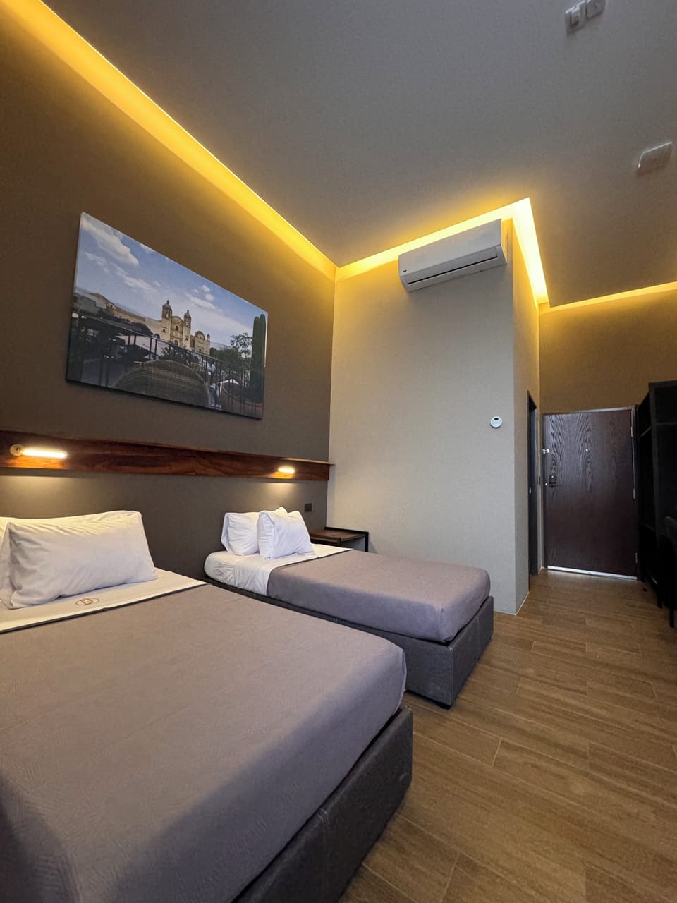 Deluxe Twin Room | Premium bedding, down comforters, desk, laptop workspace