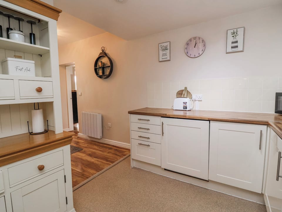 Cottage | Interior