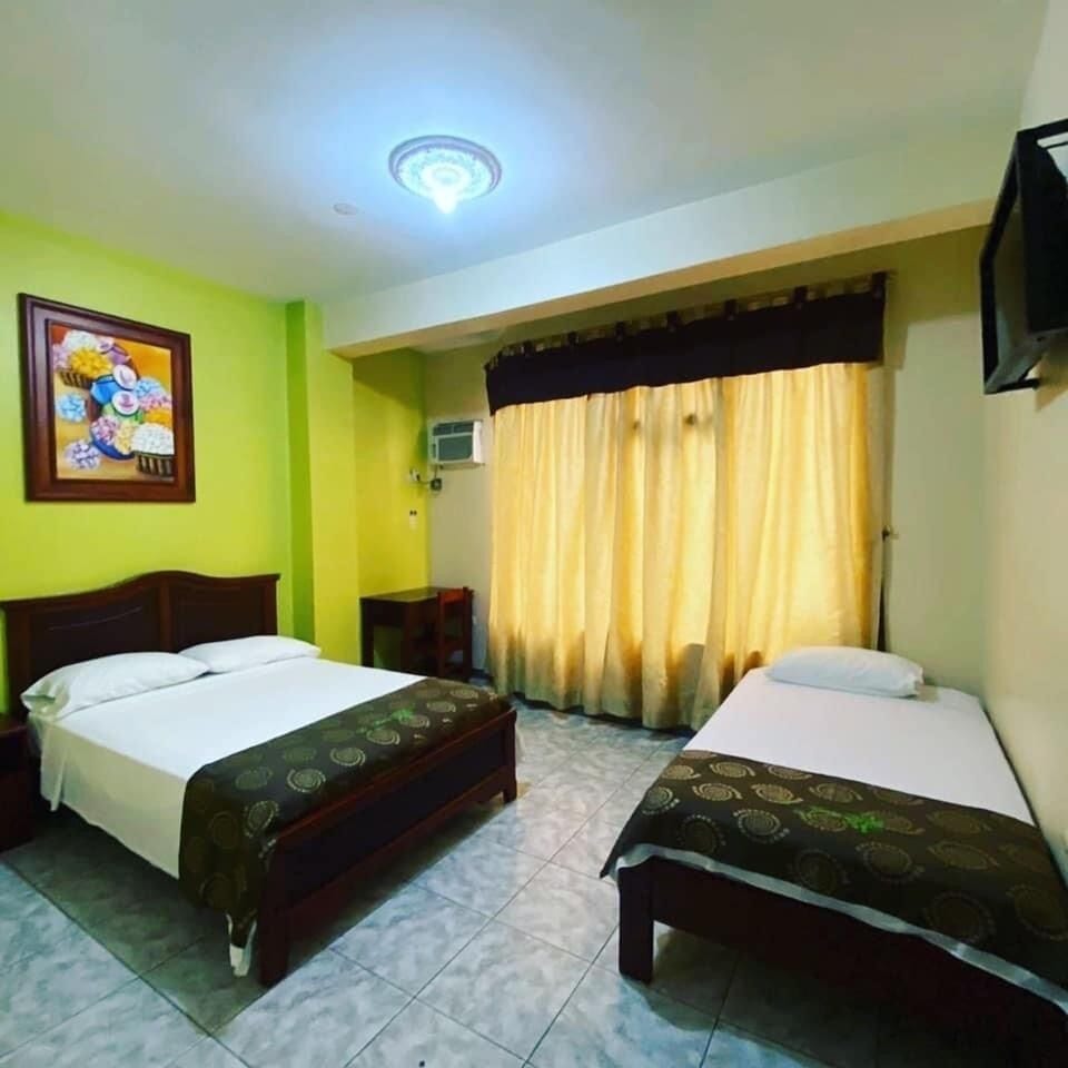 Egyptian cotton sheets, premium bedding, WiFi (free), bed sheets
