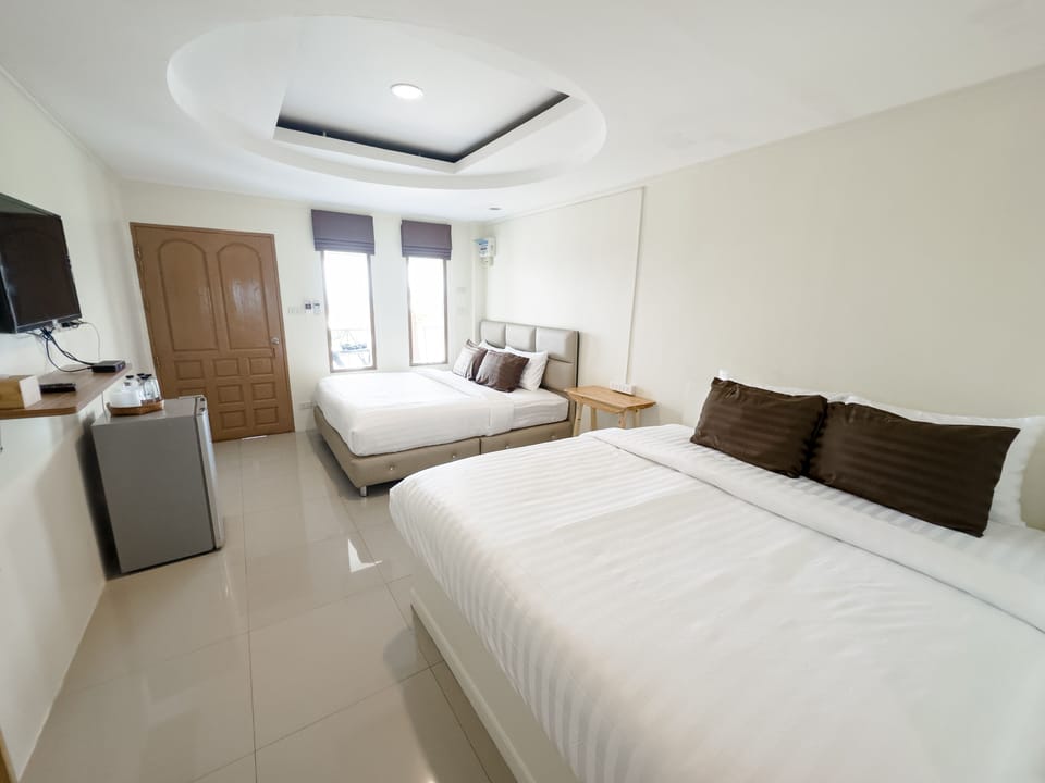 Family Room | 1 bedroom, WiFi (free), bed sheets