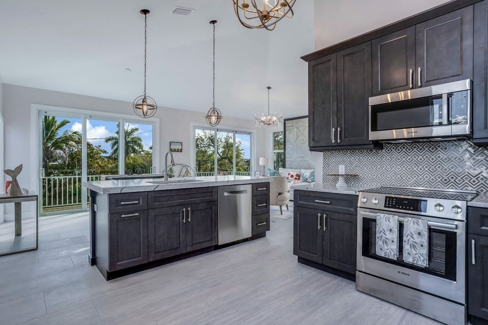 House, Multiple Bedrooms | Private kitchen | Coffee/tea maker, fridge, oven, toaster
