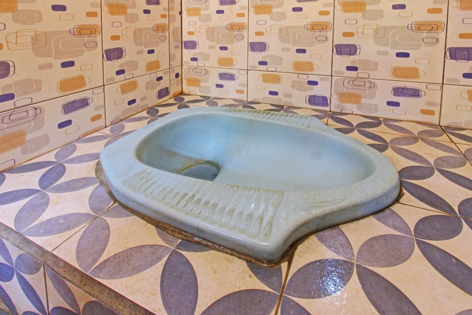 Double Room | Bathroom | Shower, rainfall showerhead, towels, soap