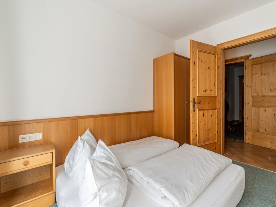 Apartment | 3 bedrooms, bed sheets