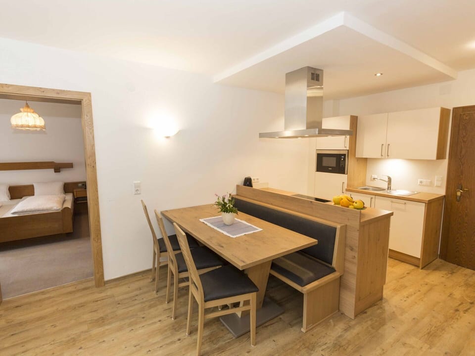 Apartment | Dining