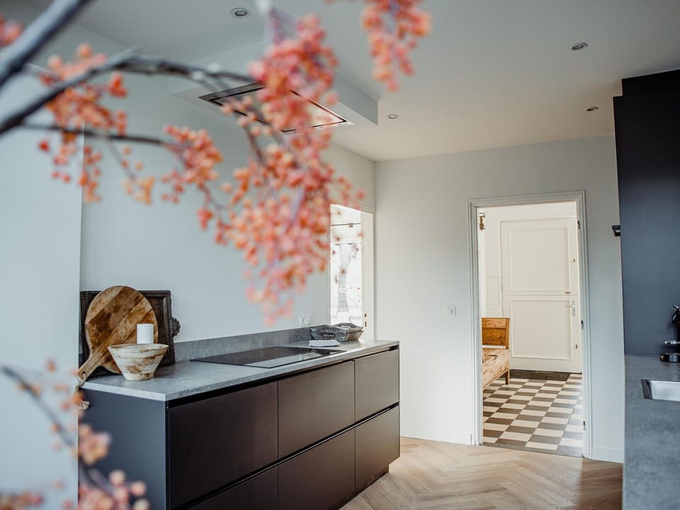 House | Private kitchen | Electric kettle, highchair
