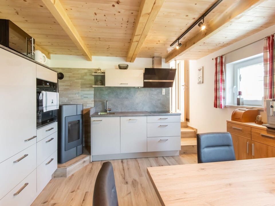 House | Private kitchen | Microwave, dishwasher, electric kettle, toaster