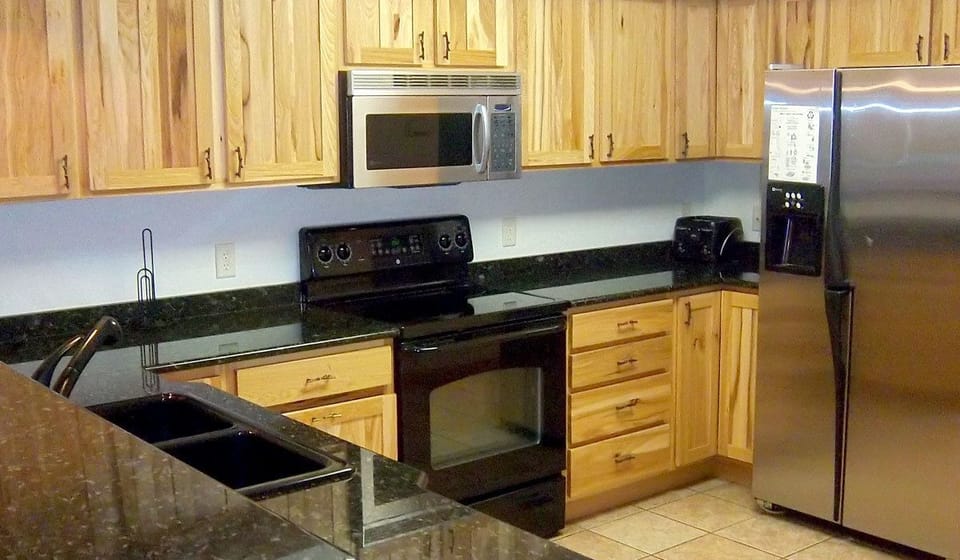 Family Townhome, Balcony, Lakeside | Private kitchen | Full-size fridge, microwave, stovetop, dishwasher