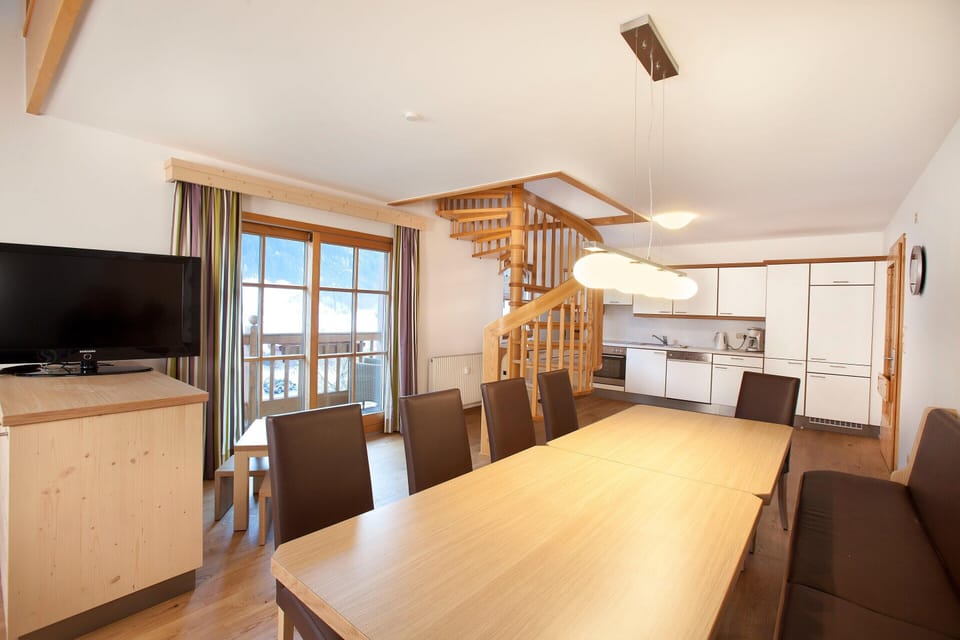 Apartment | Dining