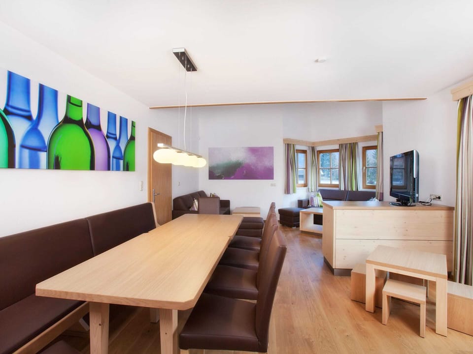 Apartment | Dining
