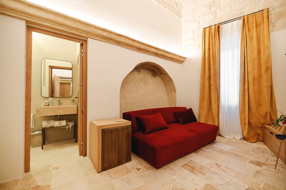 Classic Suite, City View | Premium bedding, down comforters, minibar, in-room safe