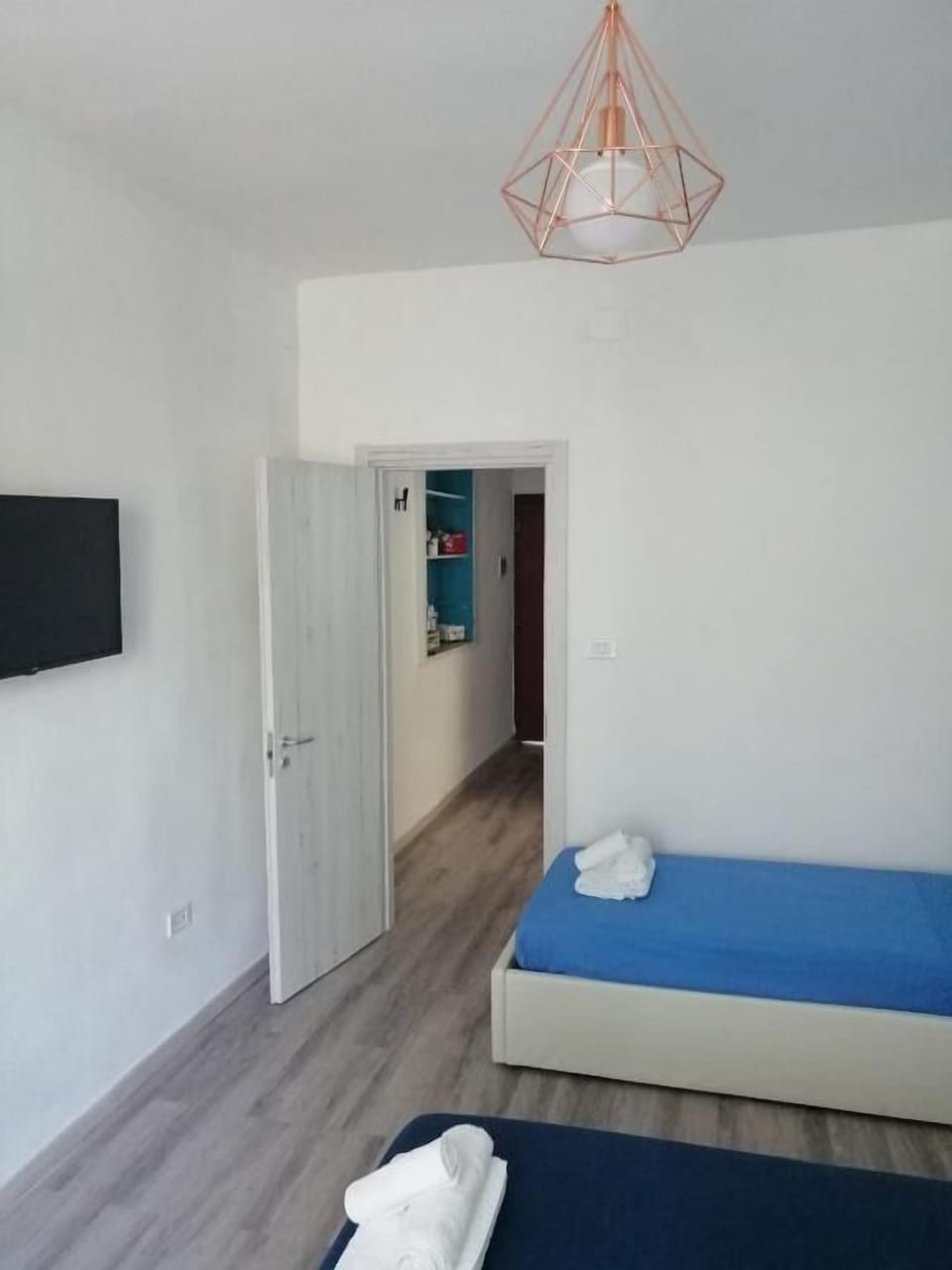 Desk, iron/ironing board, WiFi (free)