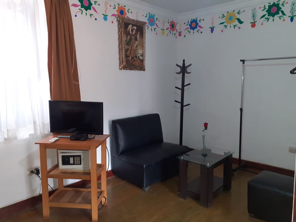 Superior Twin Room, Multiple Beds, Ensuite | In-room safe, desk, free WiFi, bed sheets