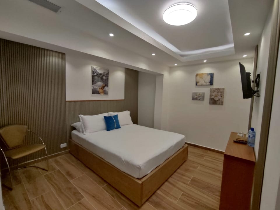 Standard Double Room | Premium bedding, in-room safe, desk, laptop workspace