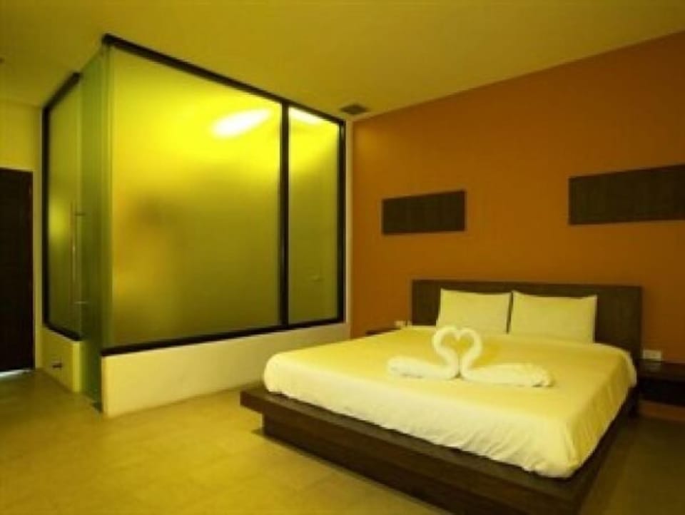Standard Room | Minibar, free WiFi