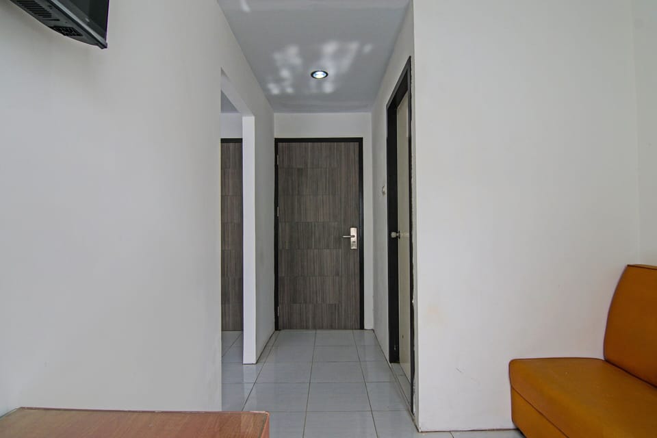 Executive Double Room | Desk, laptop workspace, free WiFi, bed sheets