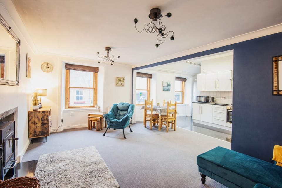Apartment (2 Bedrooms) | Living area
