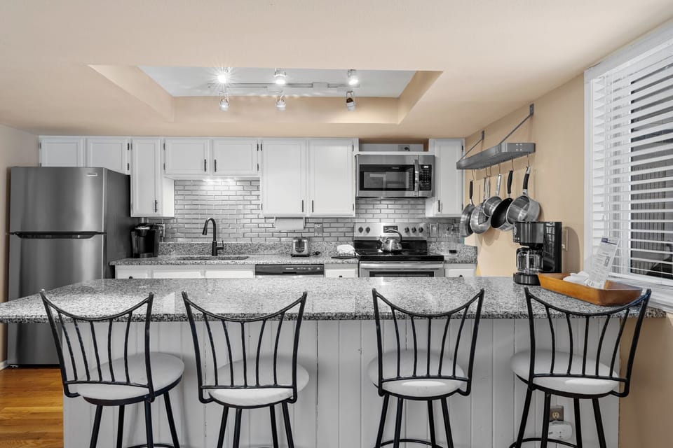 Condo (2 Bedrooms) | Property amenity