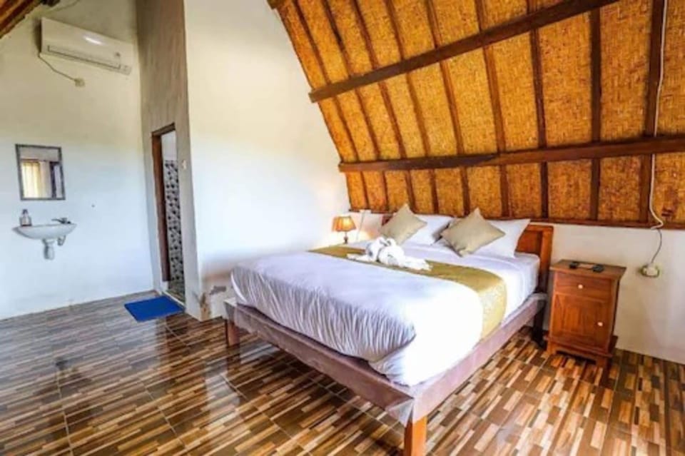 Deluxe Double Room | Free WiFi, bed sheets