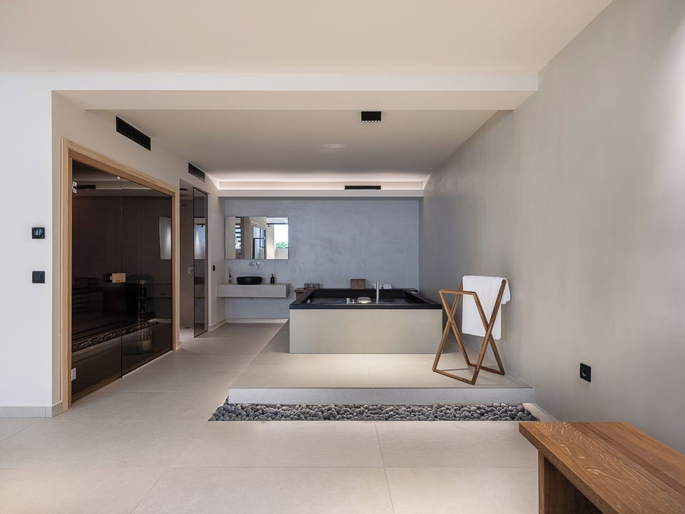 Design Villa | Private spa tub