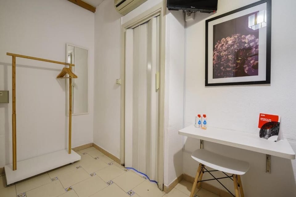Standard Double Room | Desk, free WiFi, bed sheets
