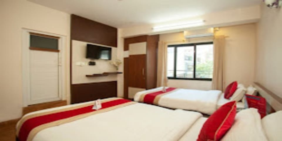 Triple Room | Free WiFi, bed sheets
