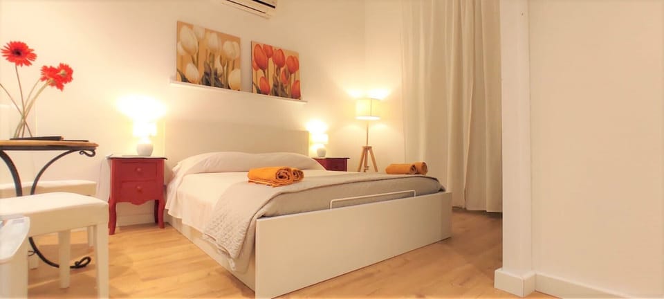 Down comforters, pillowtop beds, minibar, in-room safe