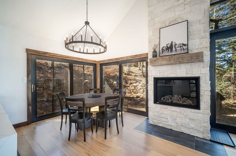 House, 4 Bedrooms | Dining