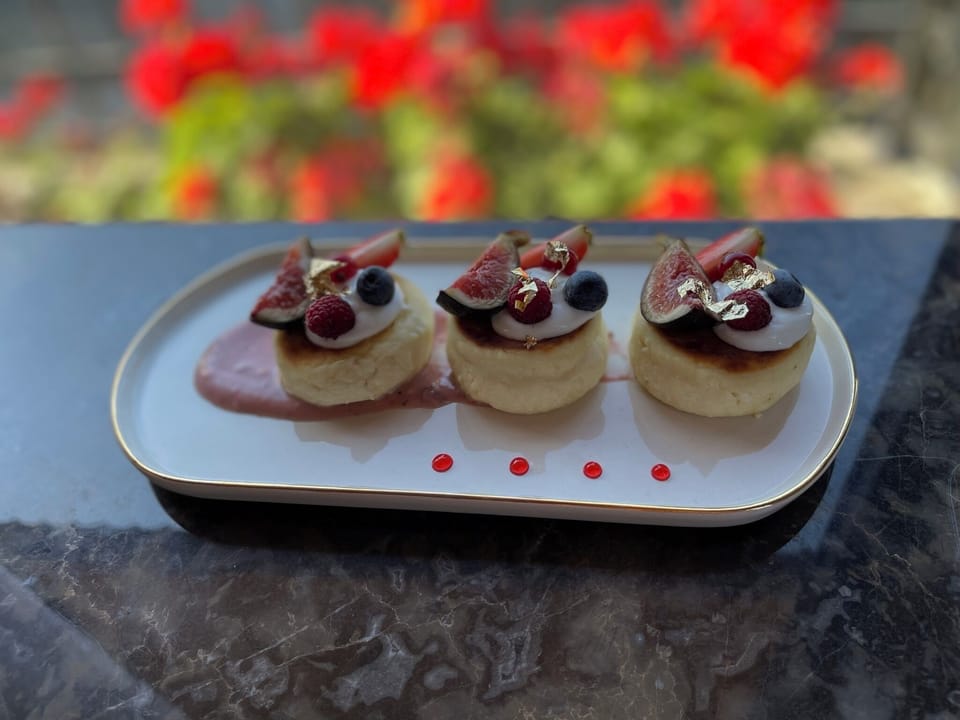 Free daily cooked-to-order breakfast