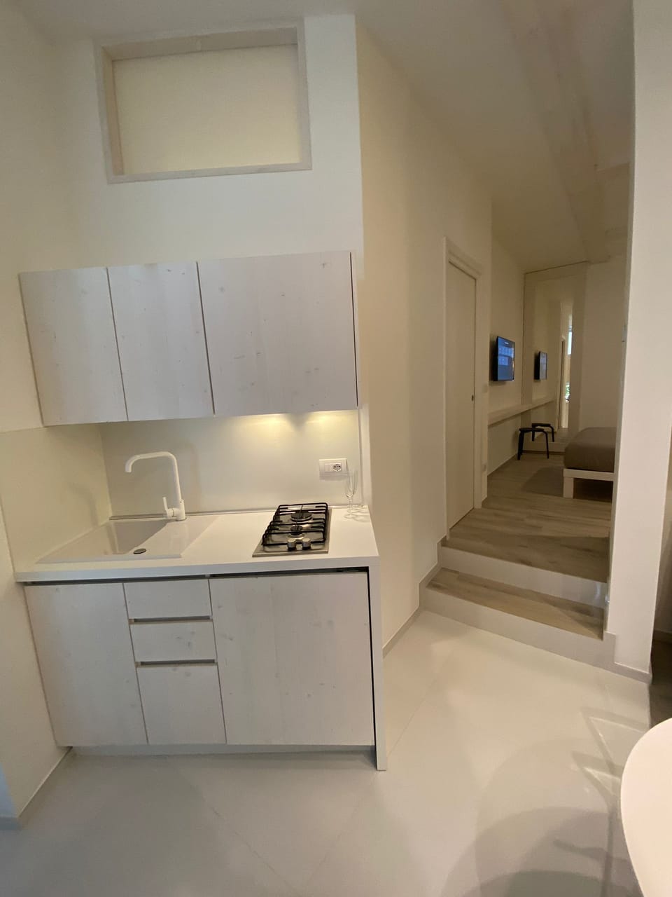 1 bedroom, down comforters, in-room safe, WiFi (free)