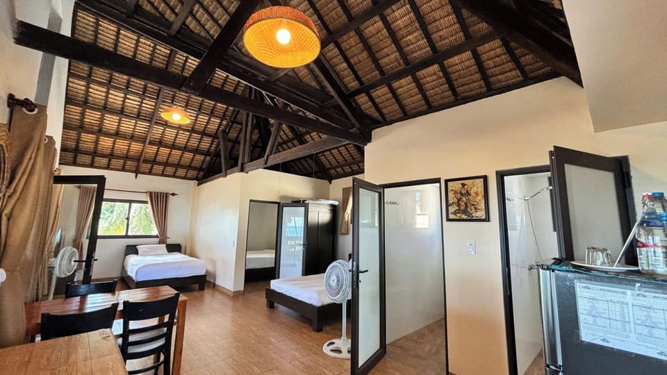 Family Room, Sea View | Desk, iron/ironing board, free WiFi, bed sheets