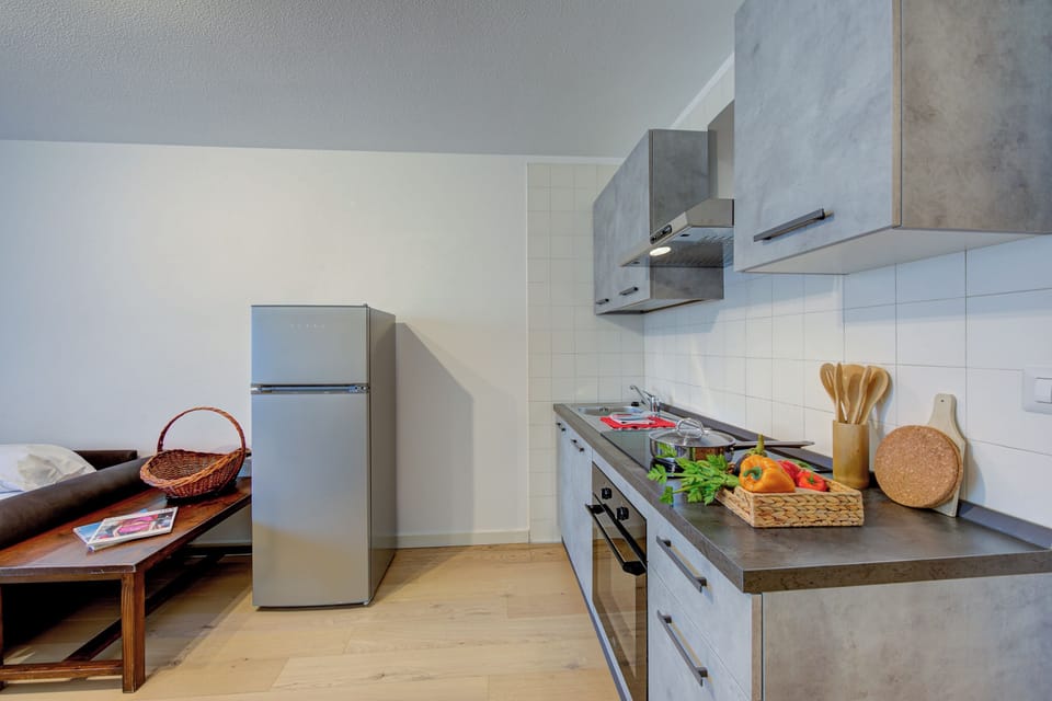 Standard Studio, Mountain View (Studio Genzianella Ski In-Ski Out) | Private kitchen | Fridge, oven, stovetop, espresso maker