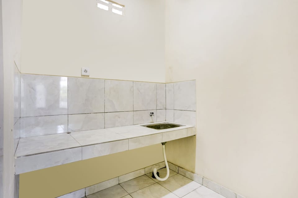 Standard Double Room | Desk, laptop workspace, free WiFi, bed sheets