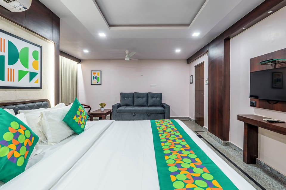 Premium Double Room | In-room safe, desk, iron/ironing board, free WiFi