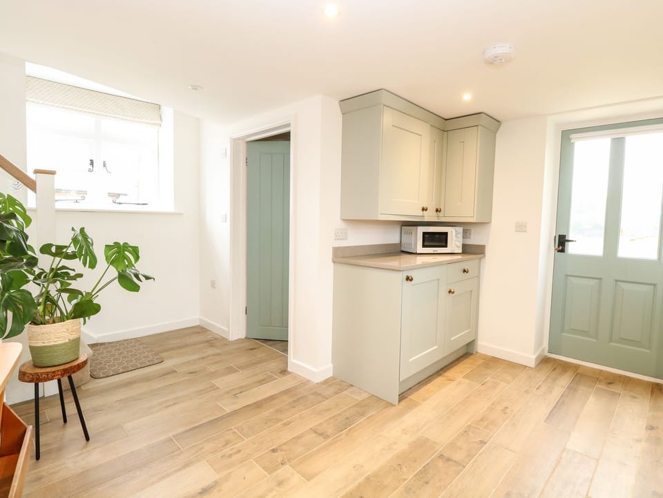 Fridge, dishwasher, electric kettle, toaster