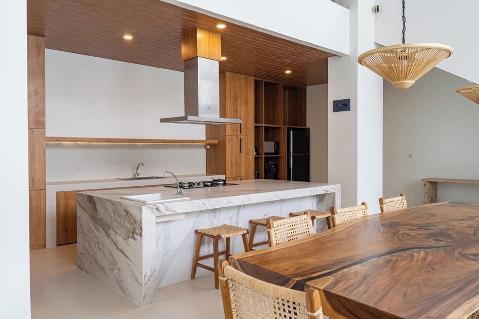 Luxury Villa | Private kitchen | Fridge, microwave, stovetop, rice cooker