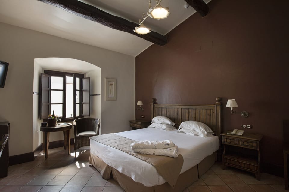 Basic Triple Room | Down comforters, minibar, in-room safe, individually decorated