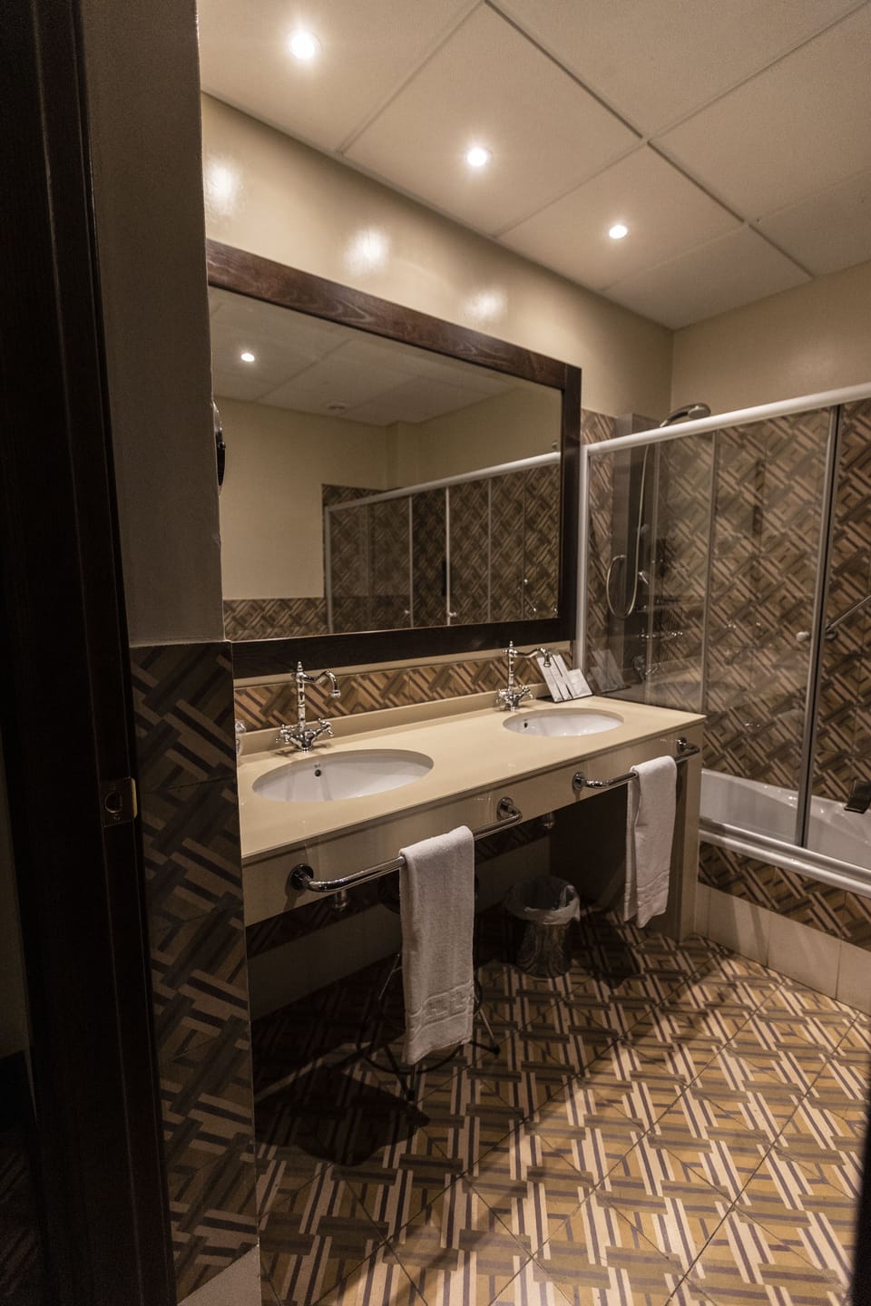 Classic Double Room | Bathroom | Hair dryer, bidet, towels, soap