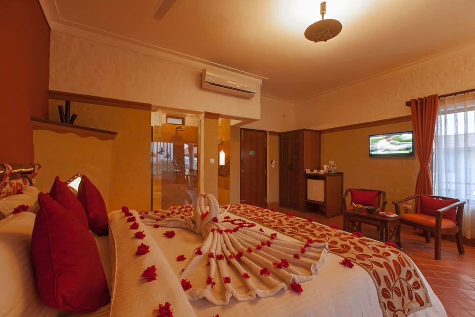 Honeymoon Studio Suite | Premium bedding, minibar, in-room safe, desk