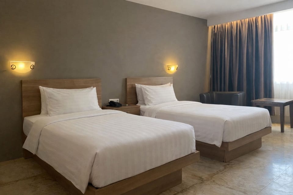 Executive Twin Room | Premium bedding, in-room safe, desk, WiFi (free)